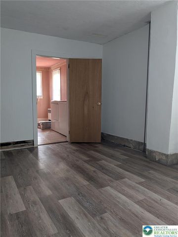 307 Oak Street, Roseto Boro, PA 18013