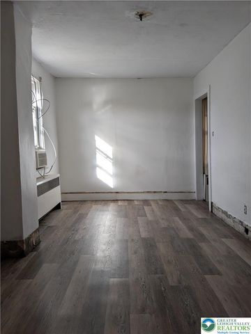 307 Oak Street, Roseto Boro, PA 18013