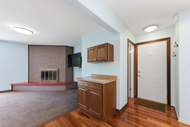 262 S Bonnie Brae, Wichita, KS 67207