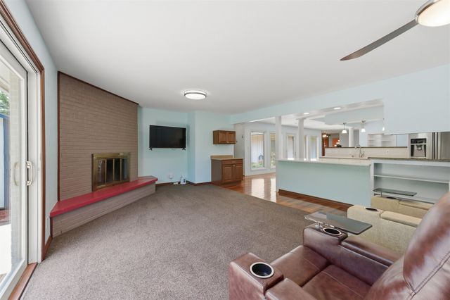 262 S Bonnie Brae, Wichita, KS 67207