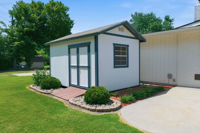 262 S Bonnie Brae, Wichita, KS 67207