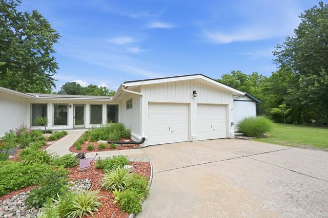 262 S Bonnie Brae, Wichita, KS 67207