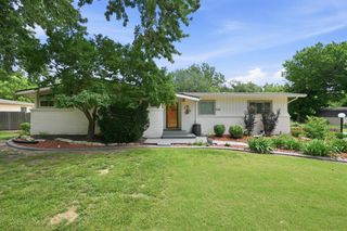 262 S Bonnie Brae, Wichita, KS 67207