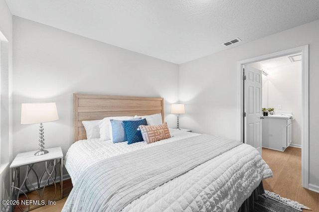 1305 PANGOLA Drive, Jacksonville, FL 32205