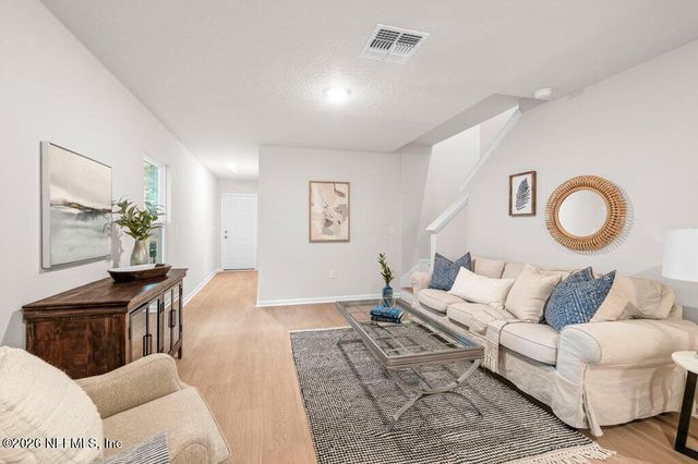 1305 PANGOLA Drive, Jacksonville, FL 32205