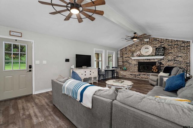 7017 Verbena Rd, Ore City, TX 75683