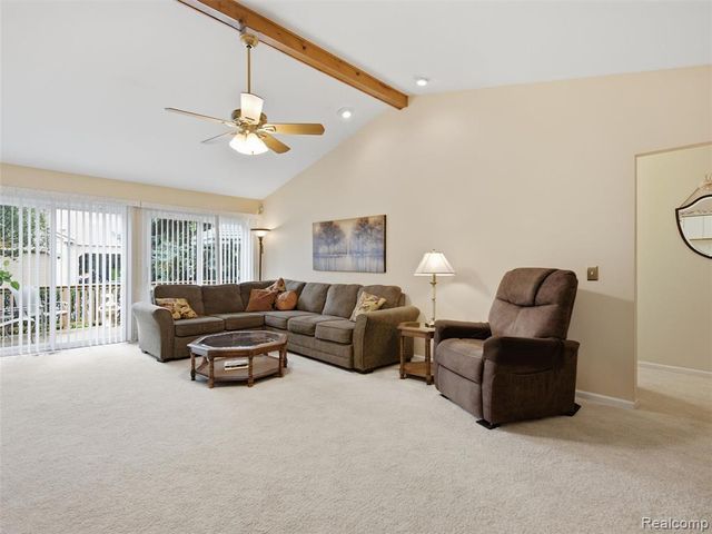 2195 London Bridge Drive, Rochester Hills, MI 48307