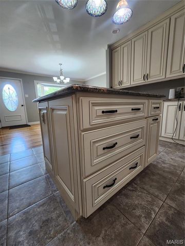 2217 Gladiator Drive, Fenton, MO 63026
