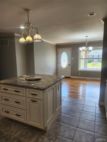2217 Gladiator Drive, Fenton, MO 63026