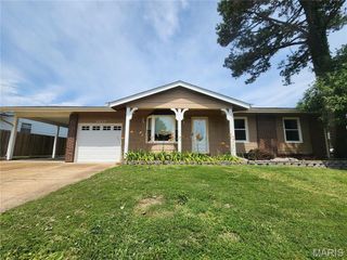 2217 Gladiator Drive, Fenton, MO 63026