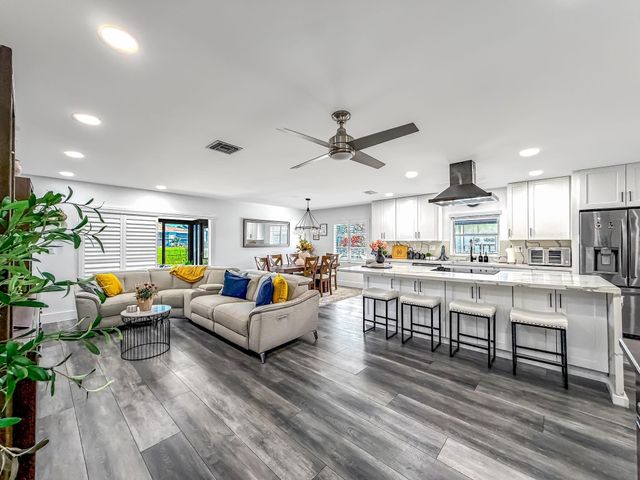 13232 Lucinda Palm Court B, Delray Beach, FL 33484