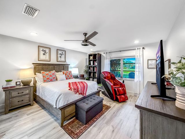 13232 Lucinda Palm Court B, Delray Beach, FL 33484