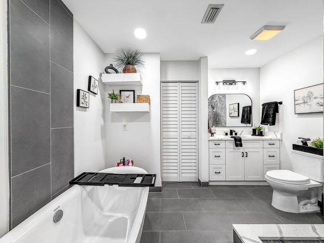 13232 Lucinda Palm Court B, Delray Beach, FL 33484