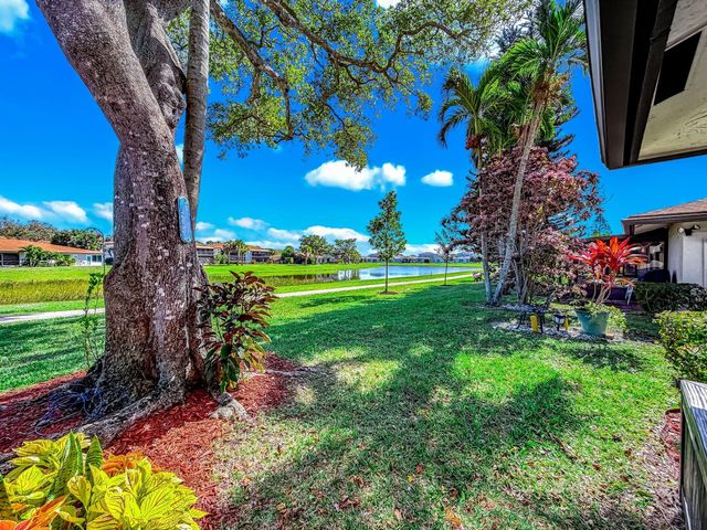 13232 Lucinda Palm Court B, Delray Beach, FL 33484