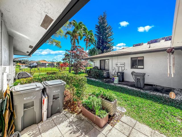 13232 Lucinda Palm Court B, Delray Beach, FL 33484