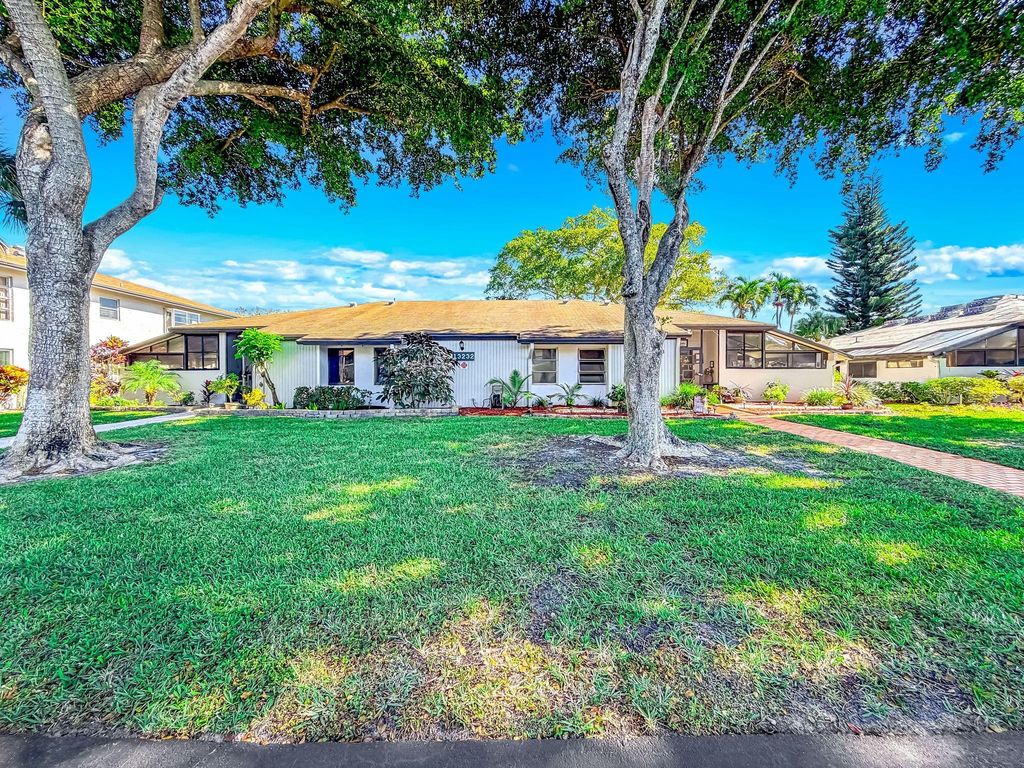 13232 Lucinda Palm Court B, Delray Beach, FL 33484