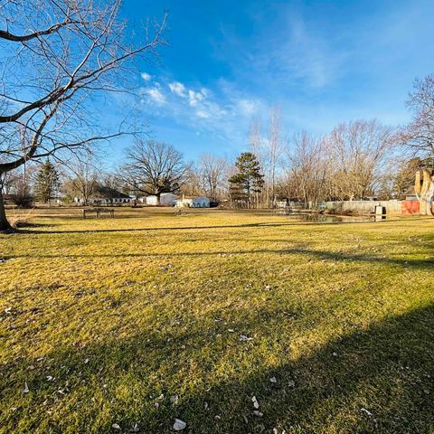 3052 E Fisher Road, Bay City, MI 48706