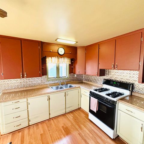 3052 E Fisher Road, Bay City, MI 48706