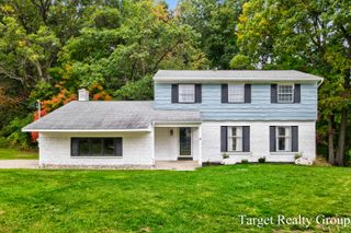 187 Lantern Drive NW, Comstock Park, MI 49321