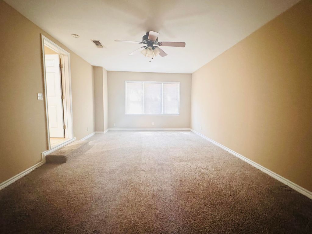Image 23 of property listing at 2102 Live Oak Street, San Angelo, TX 76901