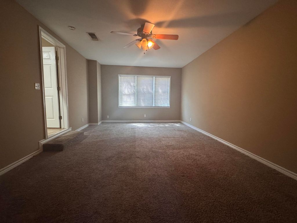 Image 24 of property listing at 2102 Live Oak Street, San Angelo, TX 76901