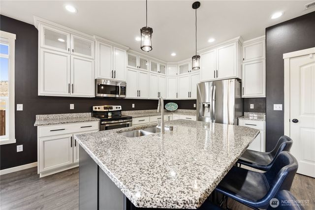 457 Whisper Place, Chelan, WA 98816