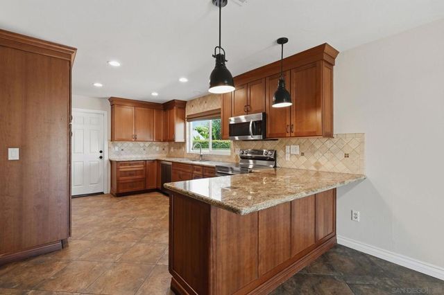 23638 Barrego Way, Ramona, CA 92065