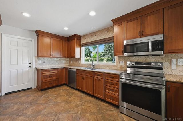 23638 Barrego Way, Ramona, CA 92065