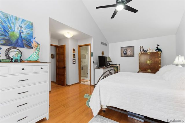 7706 Gunnison Court, Brighton, MI 48114