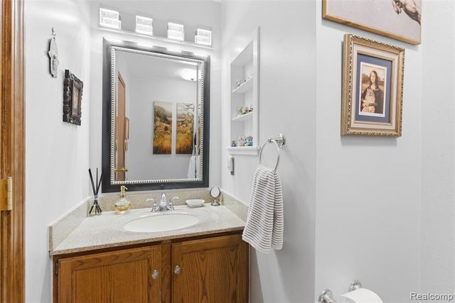 7706 Gunnison Court, Brighton, MI 48114