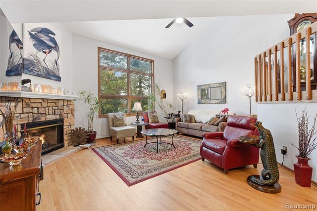 7706 Gunnison Court, Brighton, MI 48114