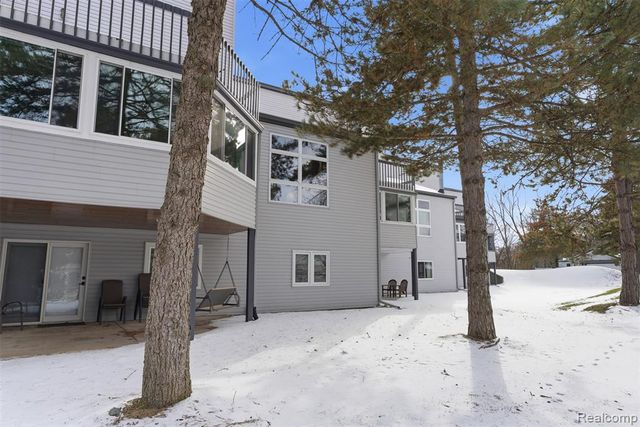 7706 Gunnison Court, Brighton, MI 48114