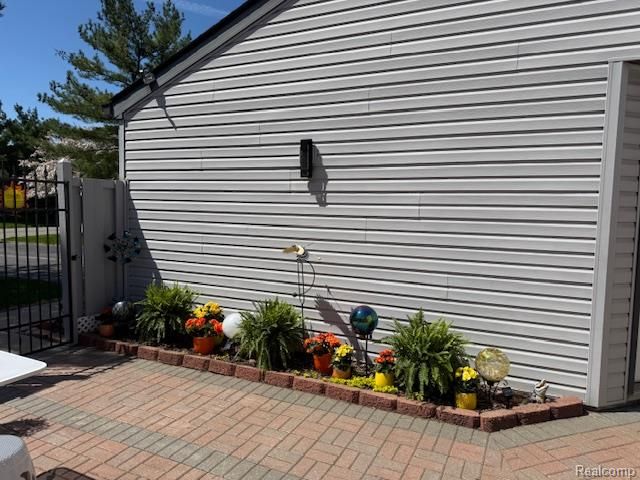 7706 Gunnison Court, Brighton, MI 48114