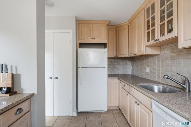 2437 Bedford Street C17, Stamford, CT 06905