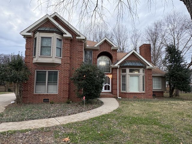 903 Jennifer Ct, Murfreesboro, TN 37129