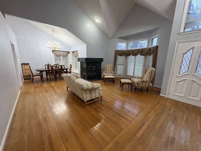 903 Jennifer Ct, Murfreesboro, TN 37129