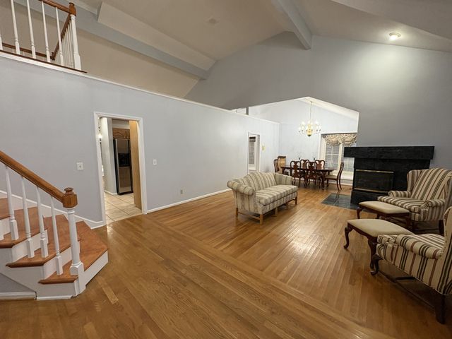 903 Jennifer Ct, Murfreesboro, TN 37129