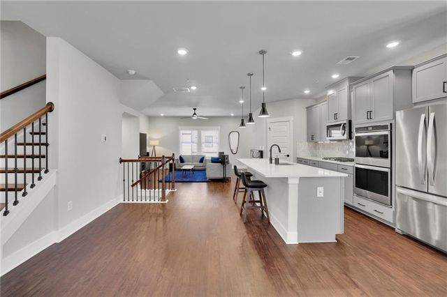 809 Mackay Creek, Woodstock, GA 30188