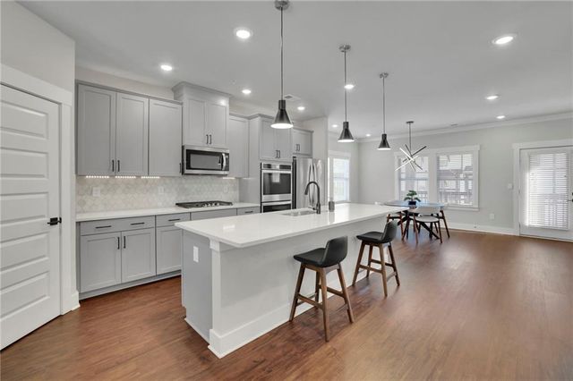 809 Mackay Creek, Woodstock, GA 30188