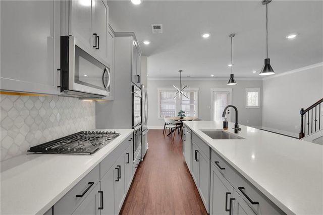 809 Mackay Creek, Woodstock, GA 30188