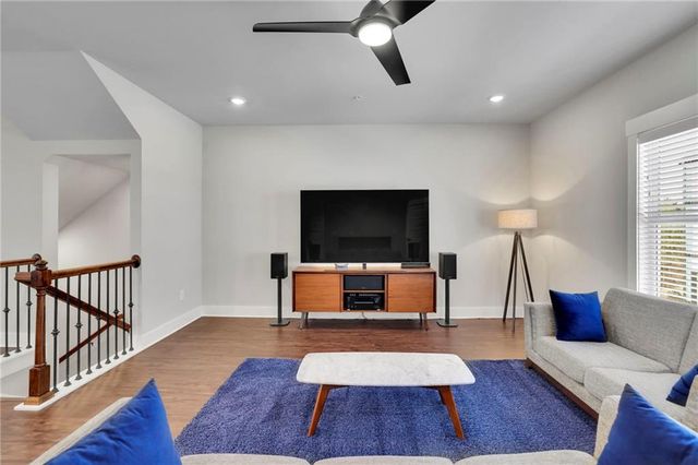 809 Mackay Creek, Woodstock, GA 30188