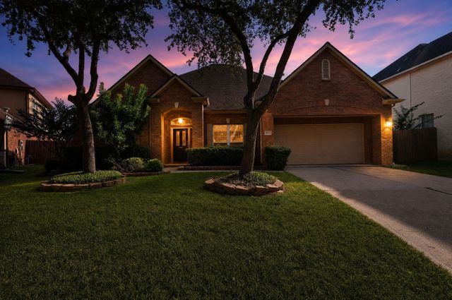 8807 Wenona Walk, Missouri City, TX 77459