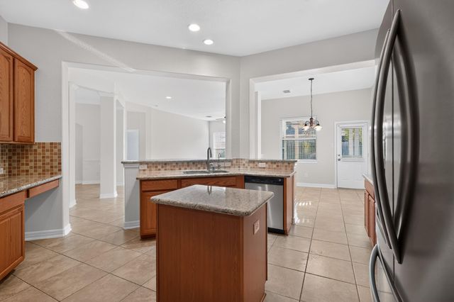 8807 Wenona Walk, Missouri City, TX 77459