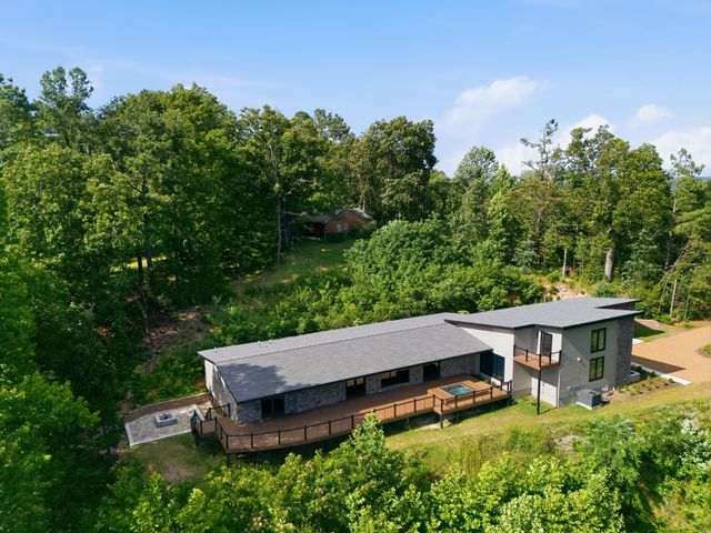 8519 McCrory Ln, Nashville, TN 37221
