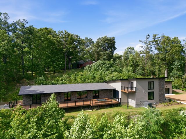 8519 McCrory Ln, Nashville, TN 37221
