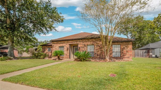 231 Any Way Street, Lake Jackson, TX 77566
