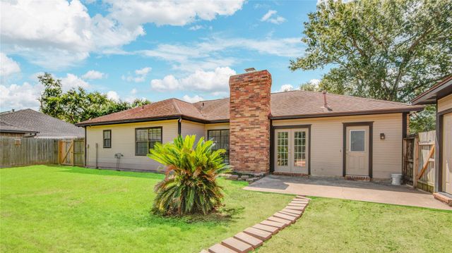 231 Any Way Street, Lake Jackson, TX 77566