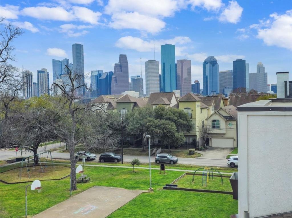 1611 Crockett Street, Houston, TX 77007