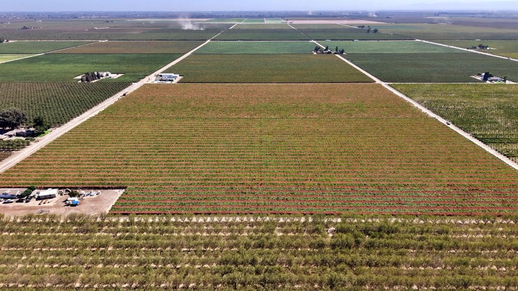 Image 5 of property listing at 7688 Road 23 1/2, Madera, CA 93637