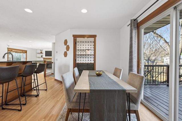 900 Sunset Drive S, Minnetonka, MN 55305